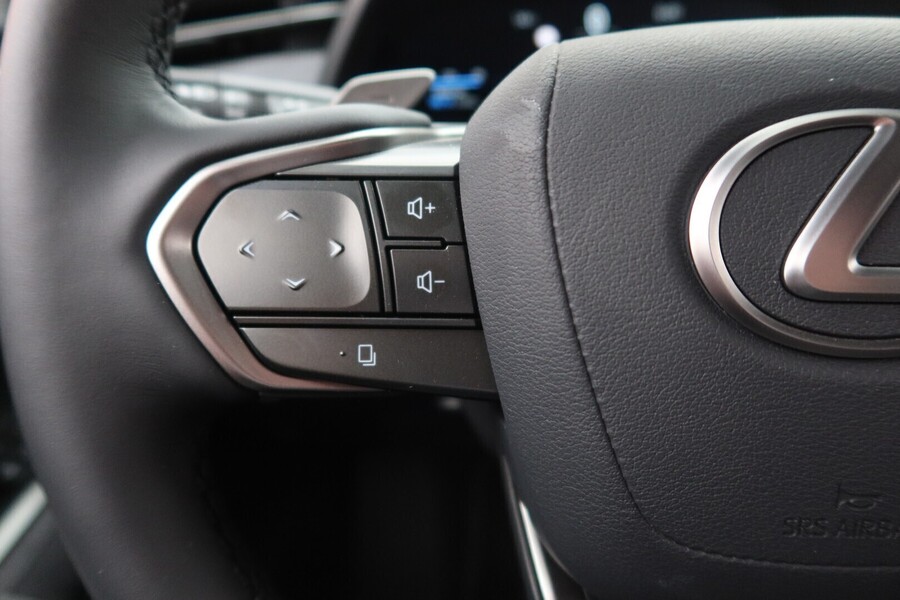 Lexus LBX vaihtoauto