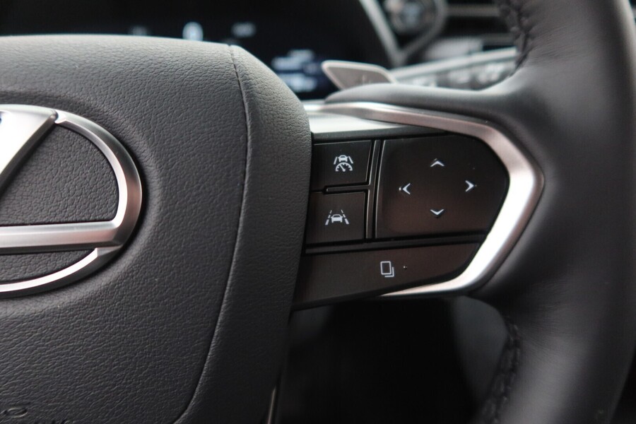 Lexus LBX vaihtoauto