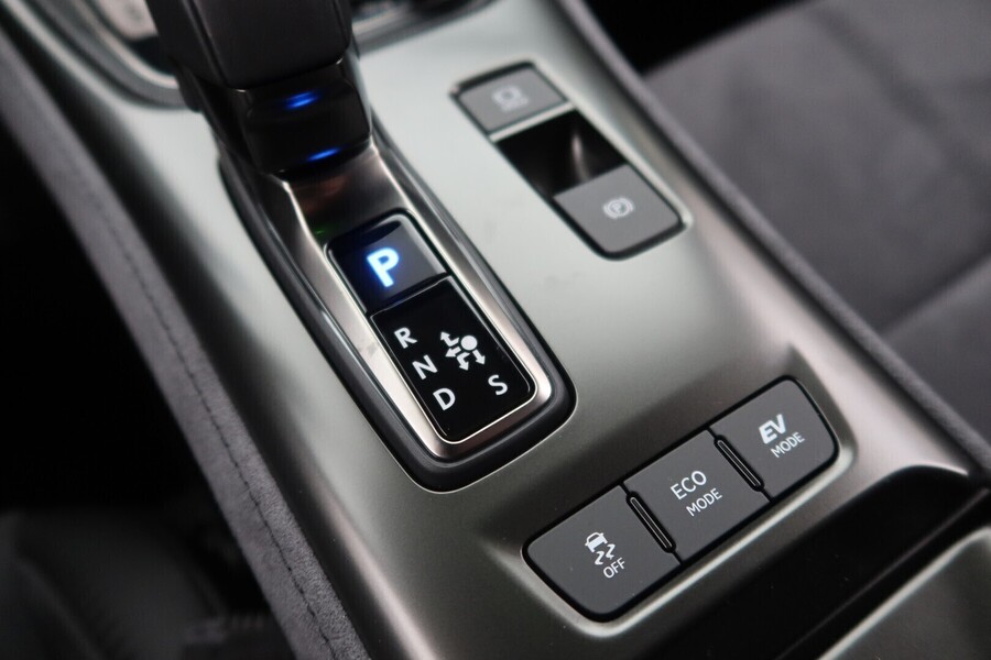 Lexus LBX vaihtoauto