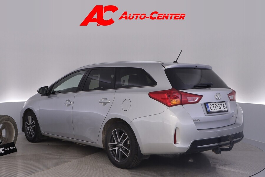 Toyota Auris vaihtoauto