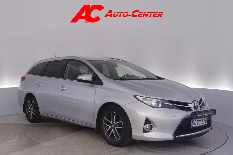Toyota Auris vaihtoauto