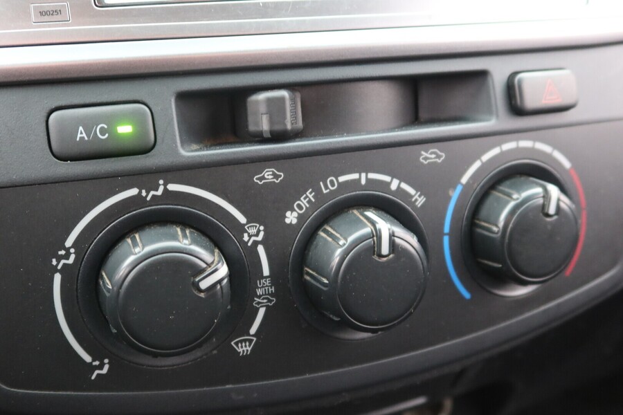 Toyota Hilux vaihtoauto