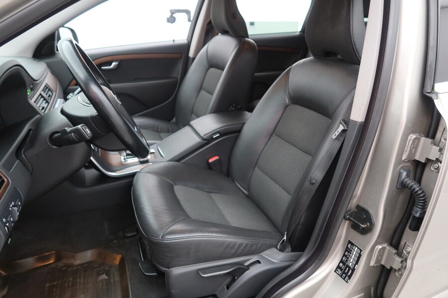 Volvo V70 vaihtoauto