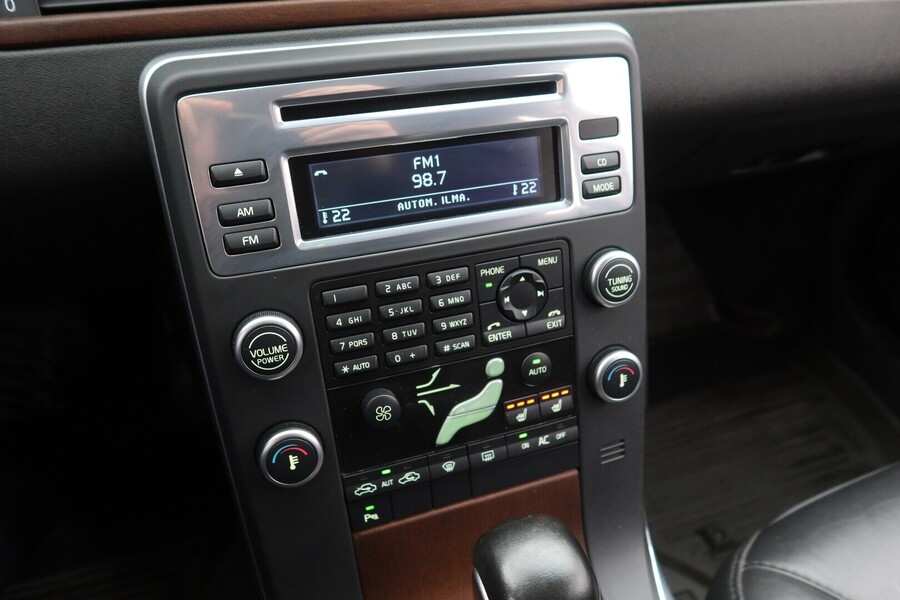 Volvo V70 vaihtoauto