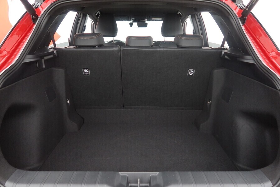 Lexus LBX vaihtoauto