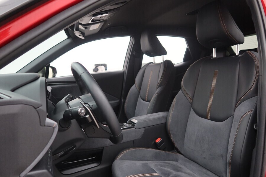 Lexus LBX vaihtoauto