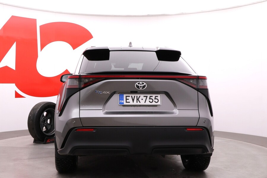 Toyota bZ4X vaihtoauto