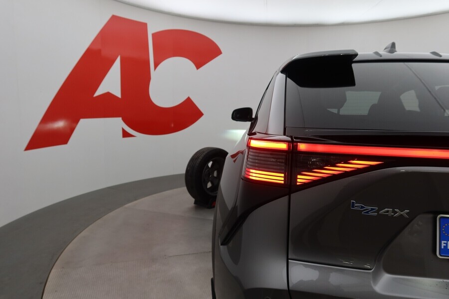 Toyota bZ4X vaihtoauto