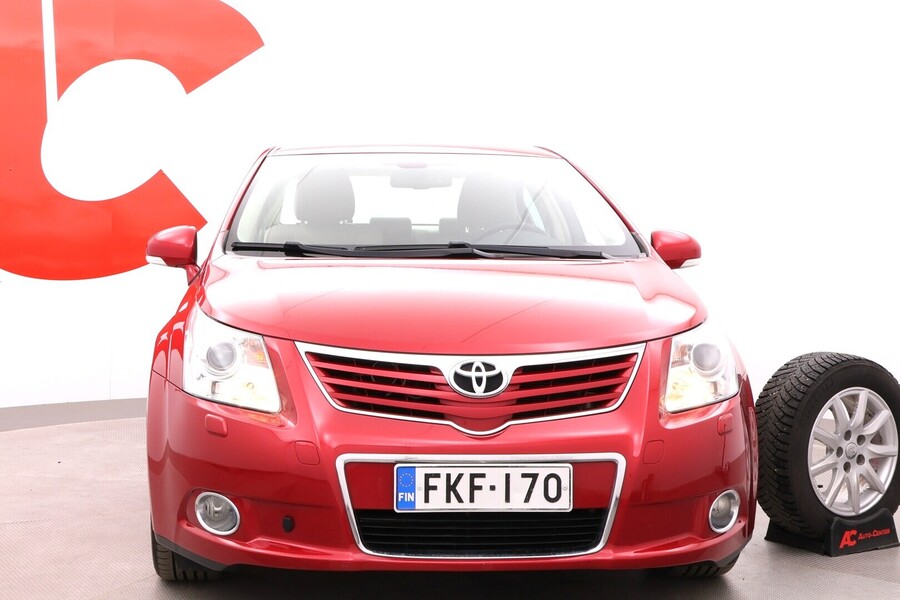 Toyota Avensis vaihtoauto