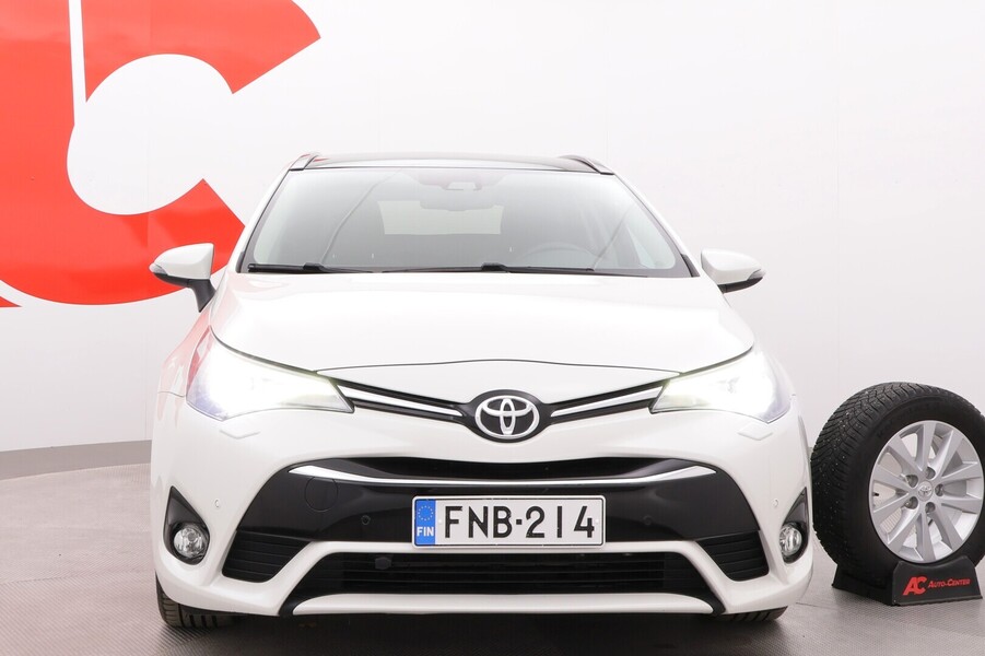 Toyota Avensis vaihtoauto