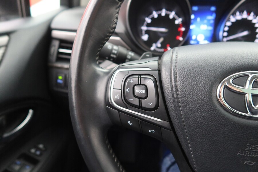 Toyota Avensis vaihtoauto