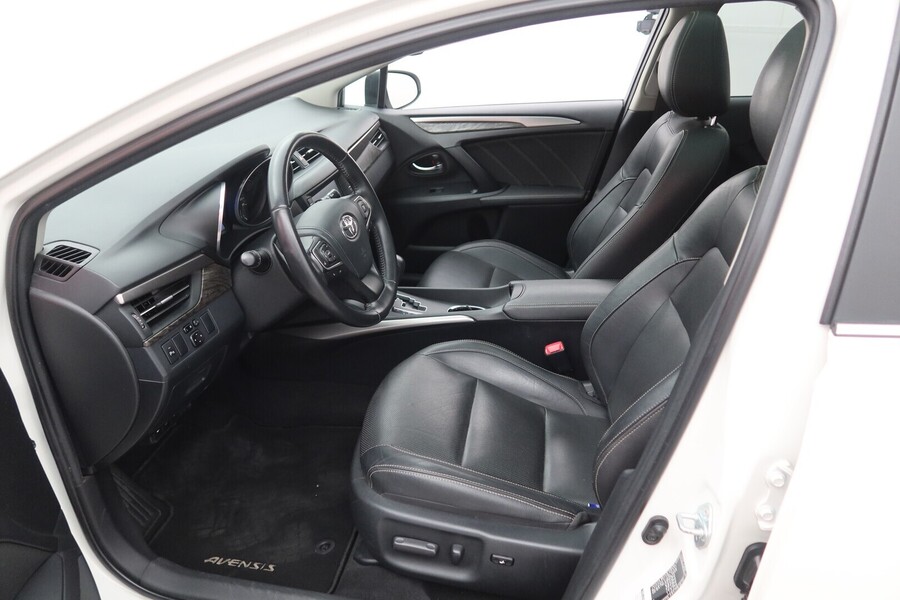 Toyota Avensis vaihtoauto