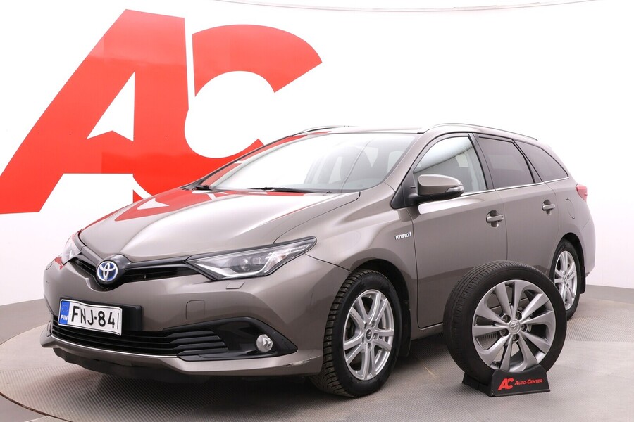 Toyota Auris vaihtoauto