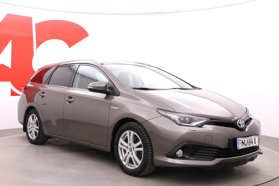 Toyota Auris vaihtoauto