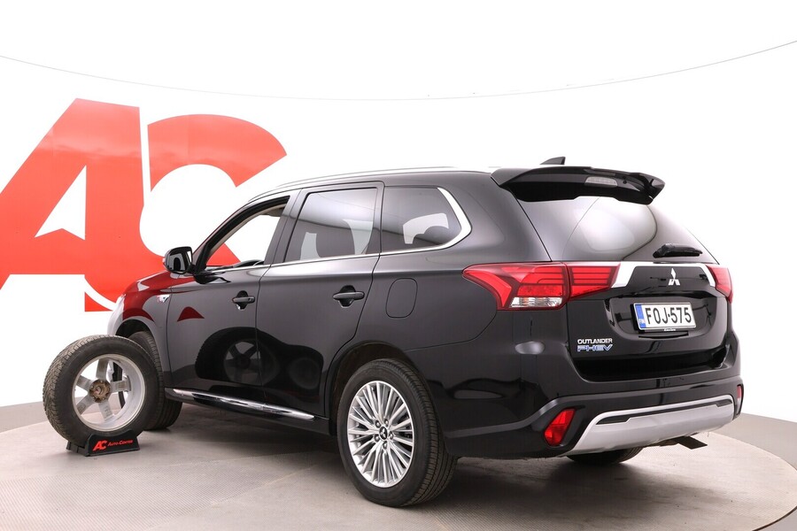 Mitsubishi Outlander PHEV vaihtoauto