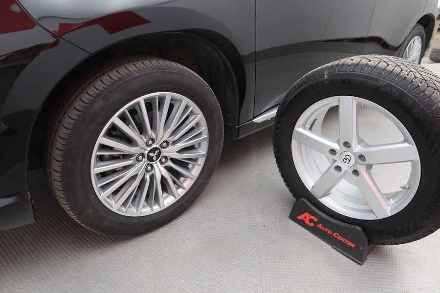 Mitsubishi Outlander PHEV vaihtoauto