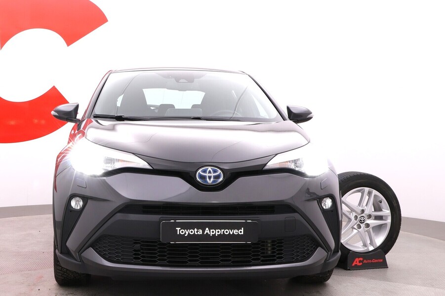 Toyota C-HR vaihtoauto