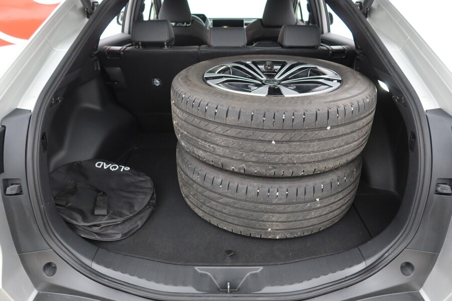 Toyota bZ4X vaihtoauto