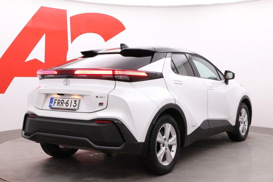 Toyota C-HR vaihtoauto