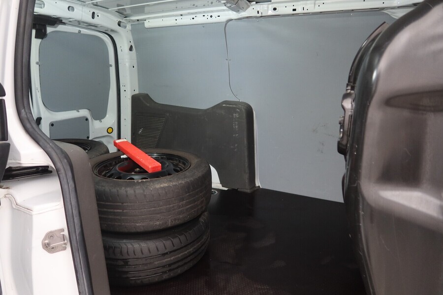 Ford Transit Connect vaihtoauto