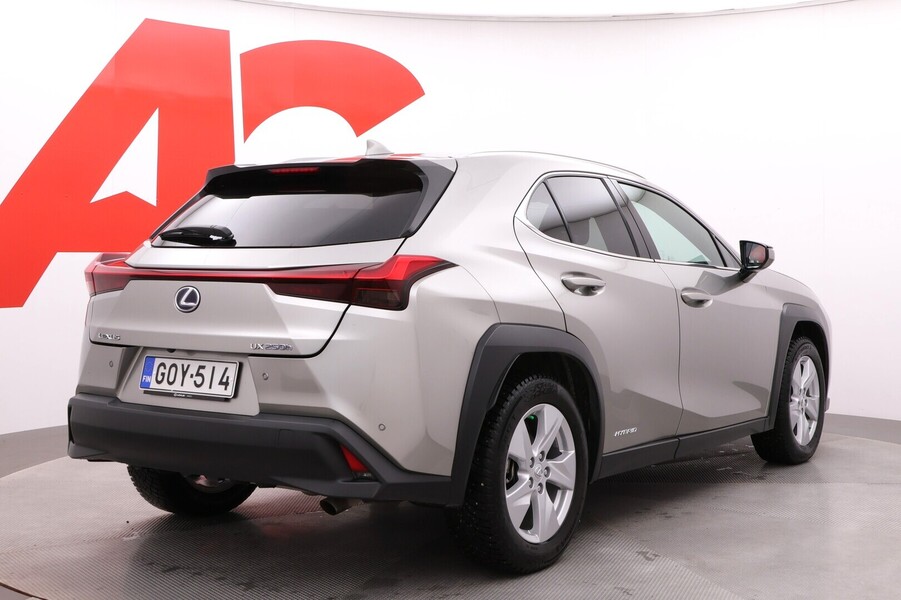 Lexus UX vaihtoauto