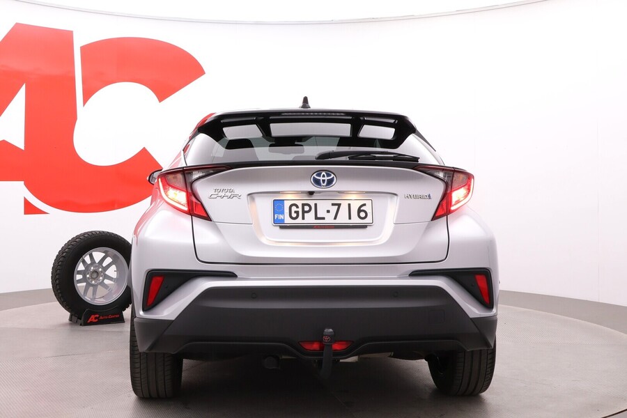 Toyota C-HR vaihtoauto
