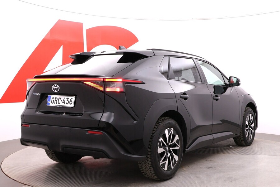 Toyota bZ4X vaihtoauto