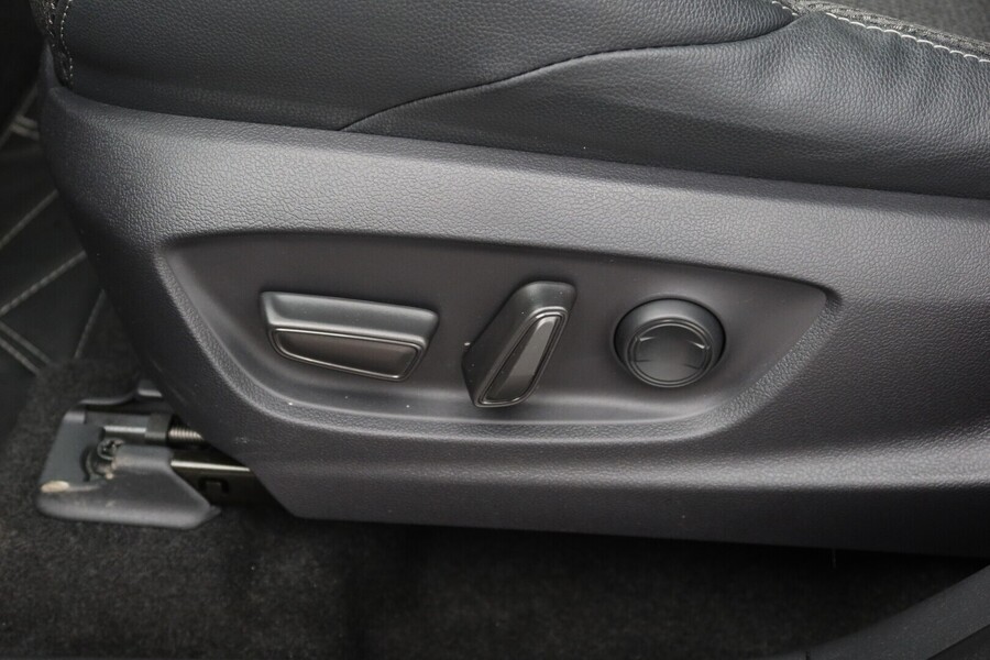 Toyota bZ4X vaihtoauto