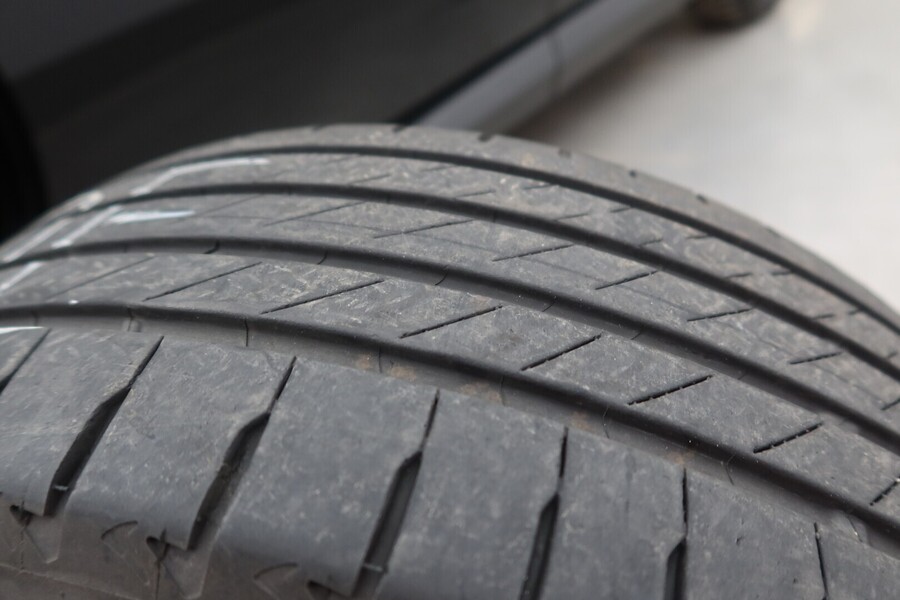 Toyota bZ4X vaihtoauto