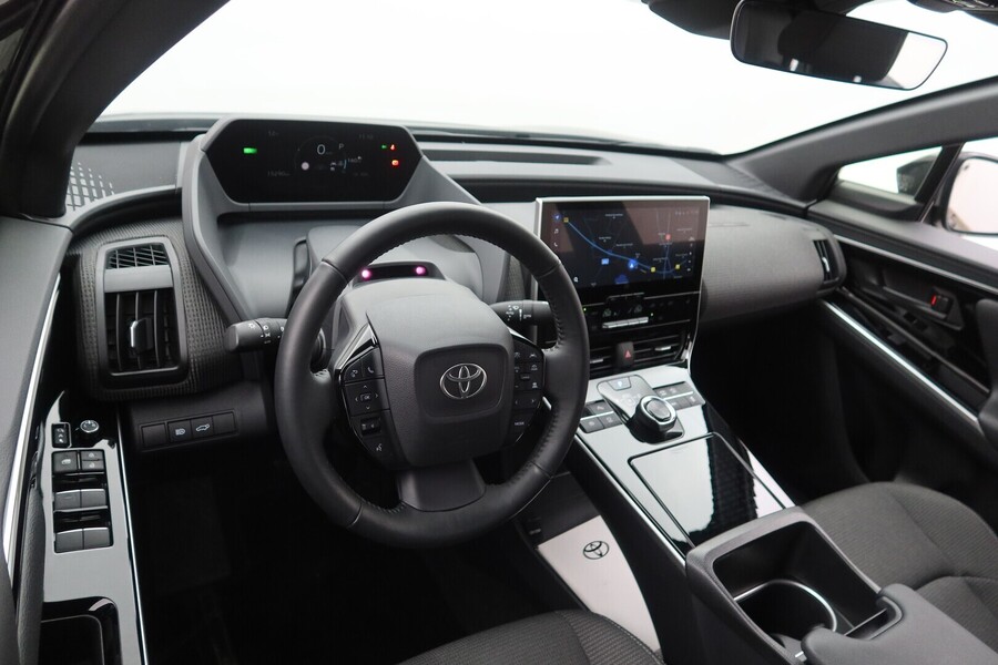 Toyota bZ4X vaihtoauto