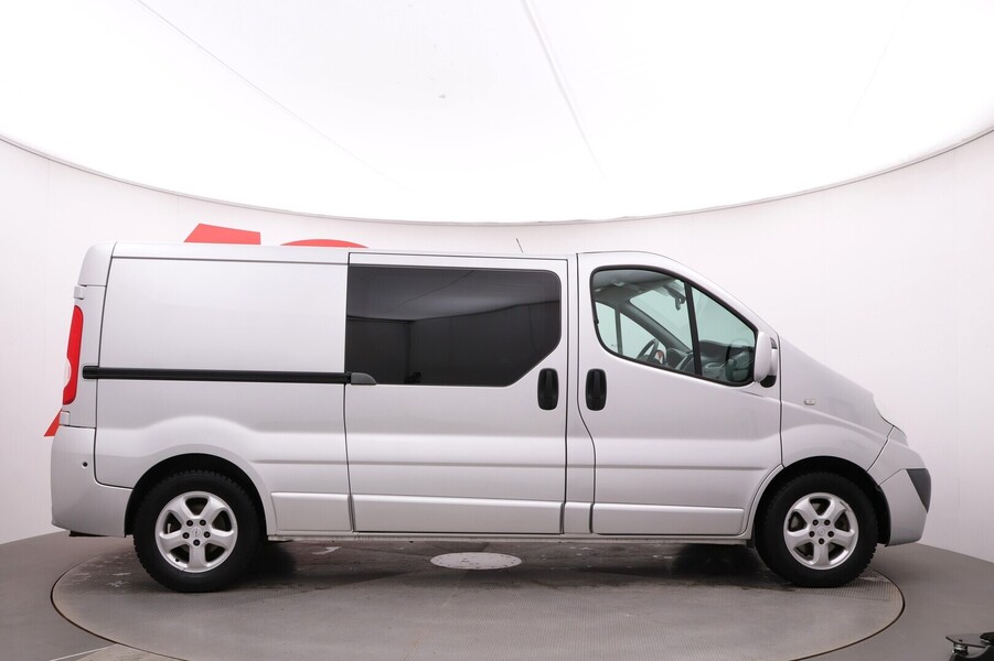 Opel Vivaro vaihtoauto