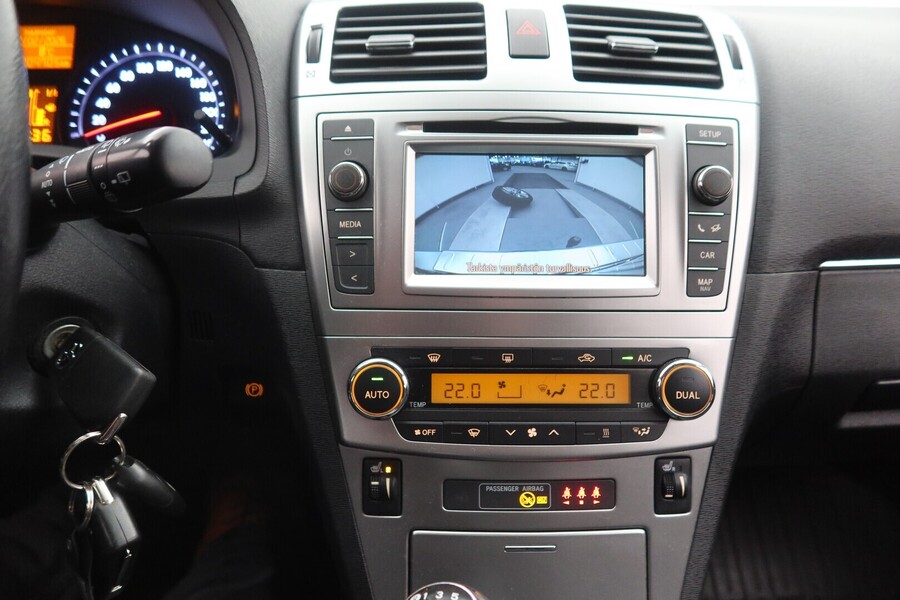 Toyota Avensis vaihtoauto