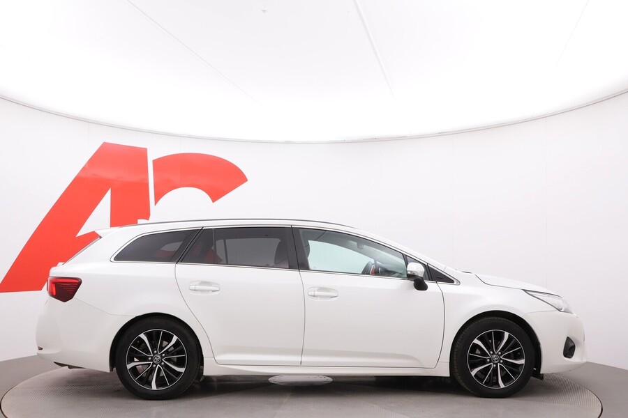 Toyota Avensis vaihtoauto