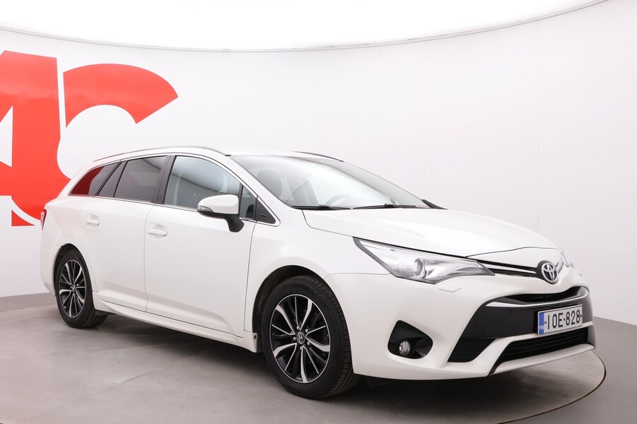 Toyota Avensis vaihtoauto