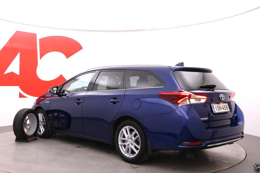 Toyota Auris vaihtoauto