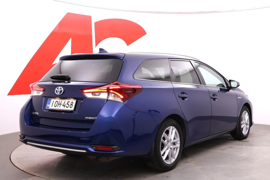 Toyota Auris vaihtoauto