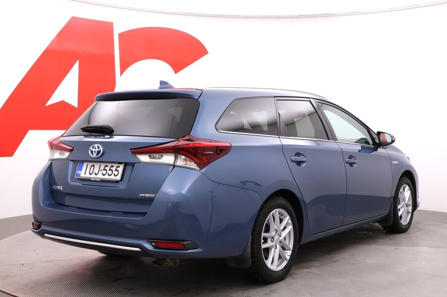 Toyota Auris vaihtoauto