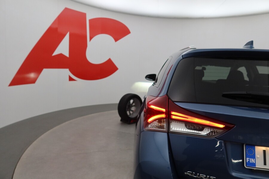 Toyota Auris vaihtoauto