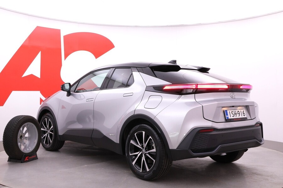Toyota C-HR vaihtoauto