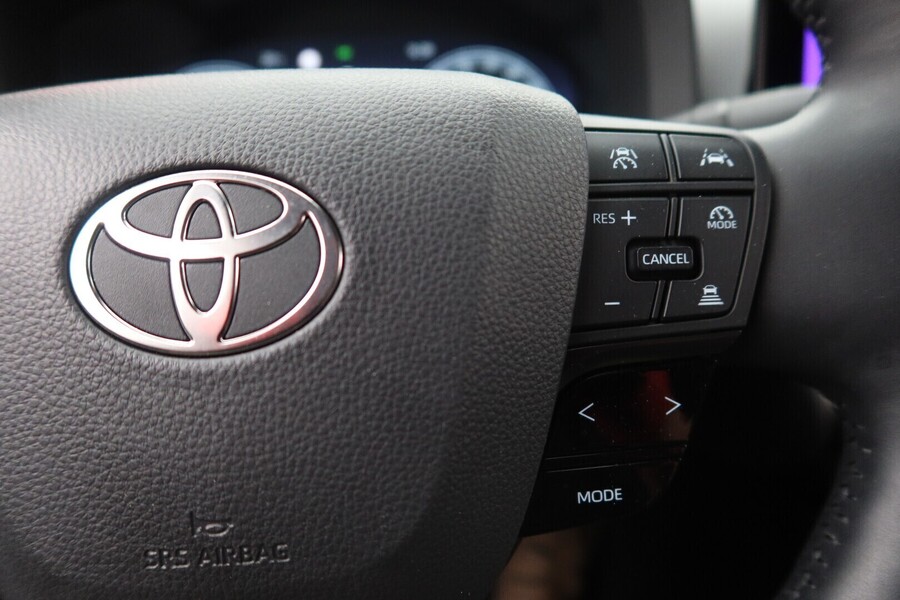 Toyota C-HR vaihtoauto