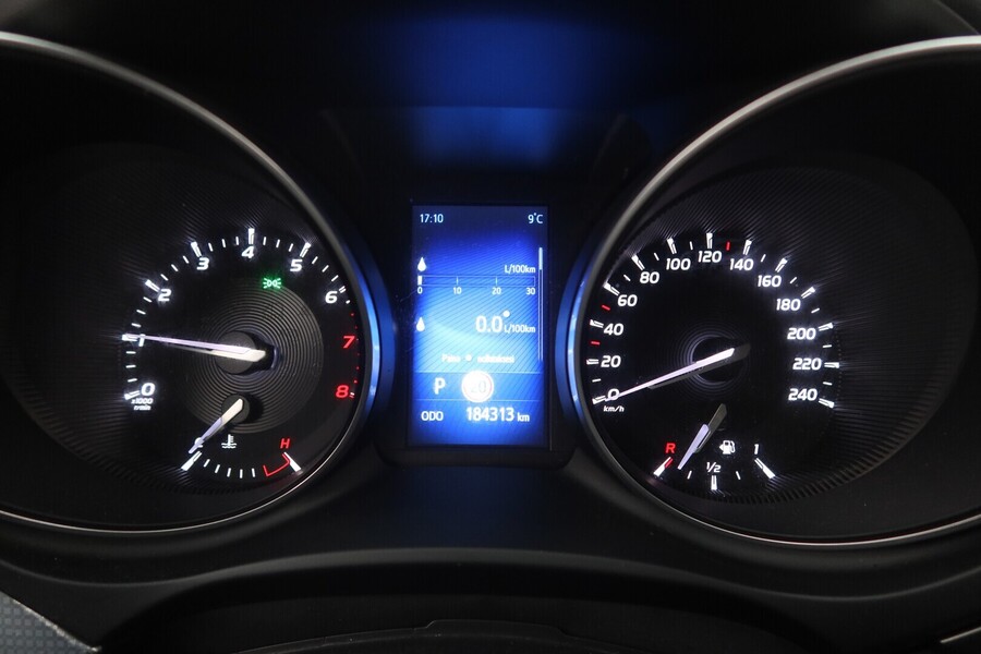 Toyota Avensis vaihtoauto