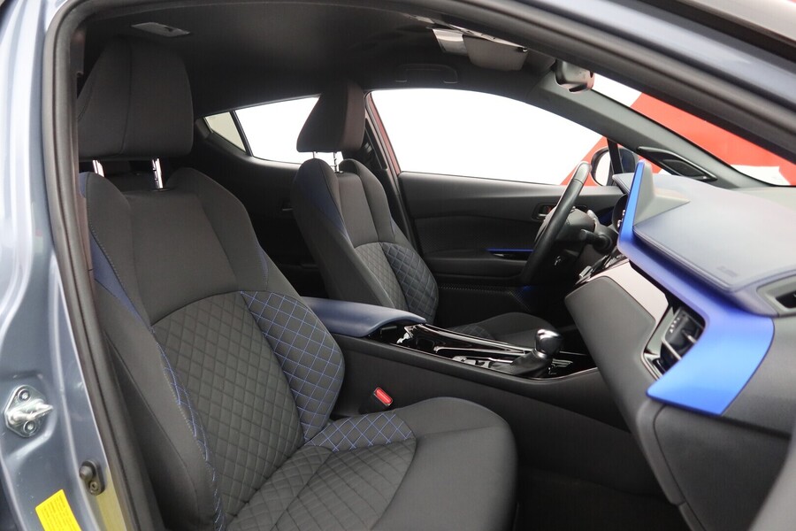 Toyota C-HR vaihtoauto