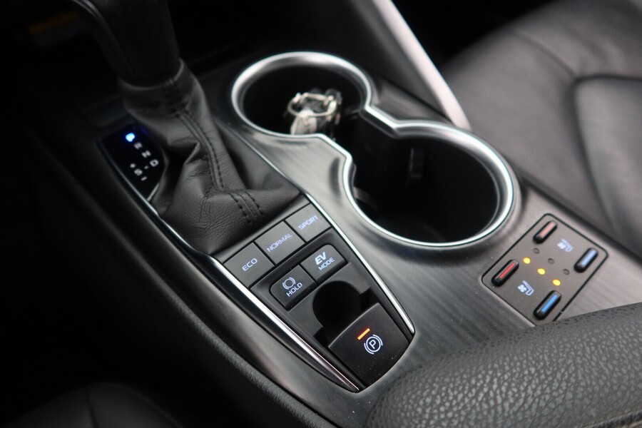 Toyota Camry vaihtoauto