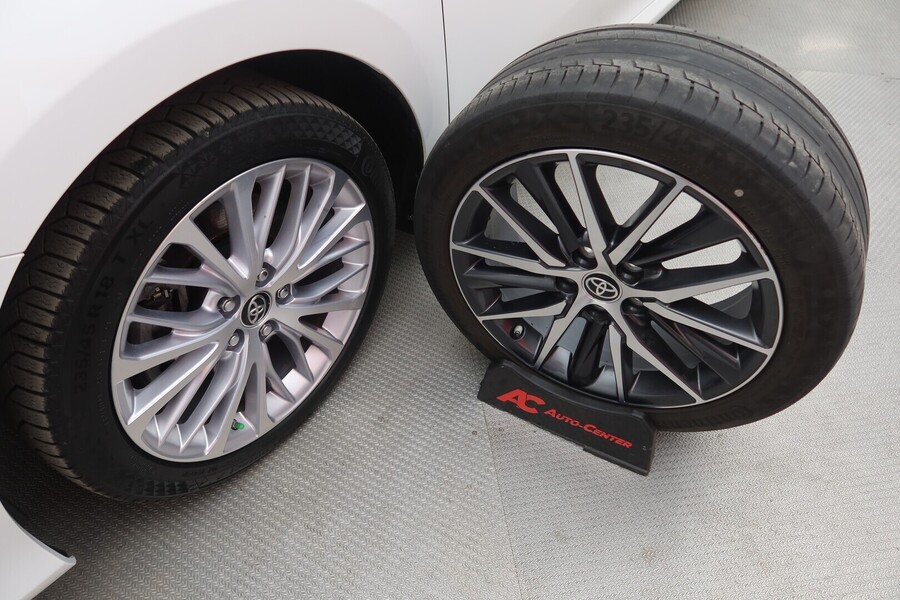 Toyota Camry vaihtoauto