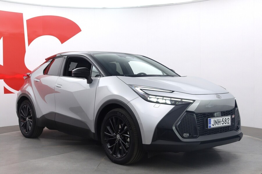 Toyota C-HR vaihtoauto