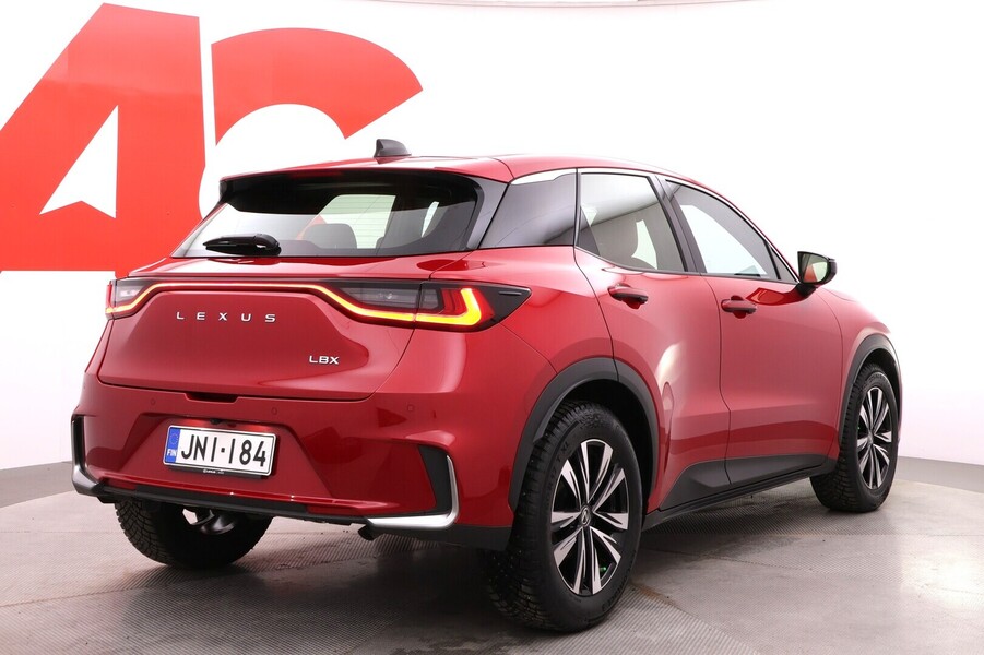 Lexus LBX vaihtoauto