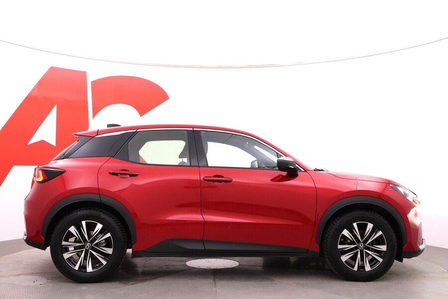 Lexus LBX vaihtoauto