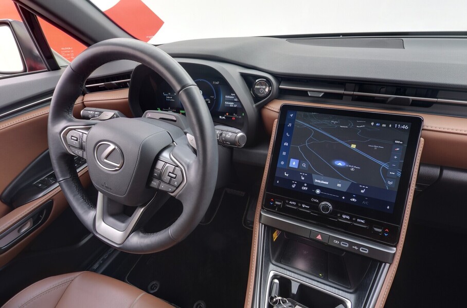 Lexus LBX vaihtoauto