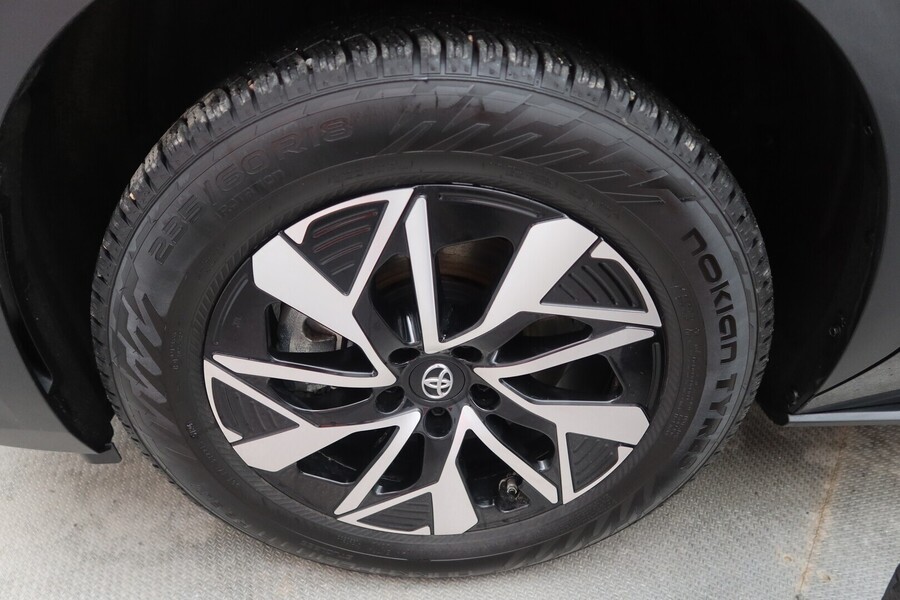 Toyota bZ4X vaihtoauto