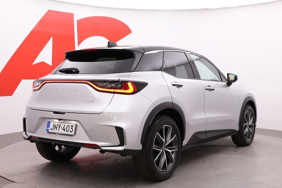 Lexus LBX vaihtoauto